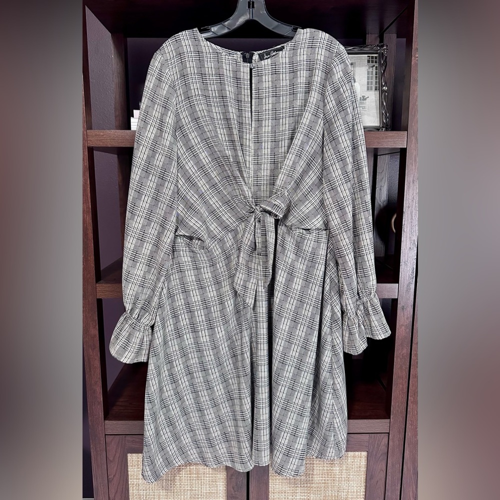Sam Edelman Black and Cream Plaid Long Sleeve Dress Size 12
